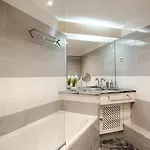 Executive In The Heart Of Apartman