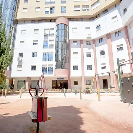 Executive In The Heart Of * Lisbon